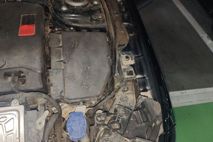 Used Mercedes-Benz GLB 2023 GLB 200 Fashion Model Engine Bay Left