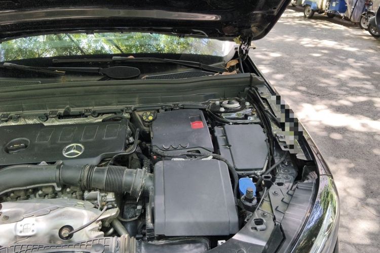 Used Mercedes-Benz GLB 2023 GLB 220 Sport Edition Engine Bay Left