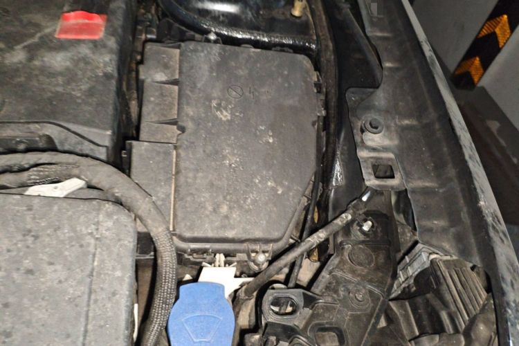 Used Mercedes-Benz GLB 2023 GLB 220 Sport Edition Engine Bay Left