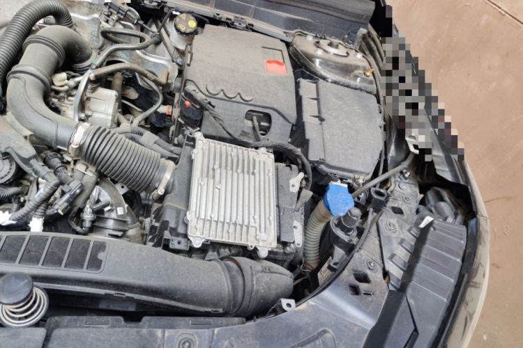 Used Mercedes-Benz GLB 2023 Refreshed GLB 200 Dynamic Edition Engine Bay Left