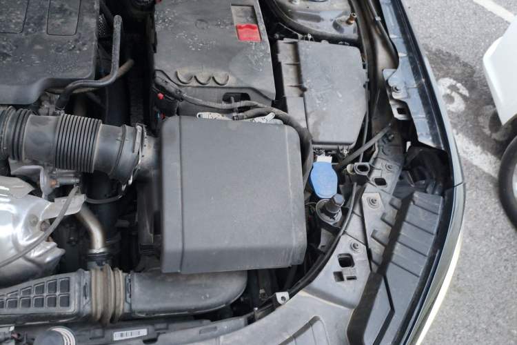 Used Mercedes-Benz GLB 2023 GLB 220 Sport Edition Engine Bay Left