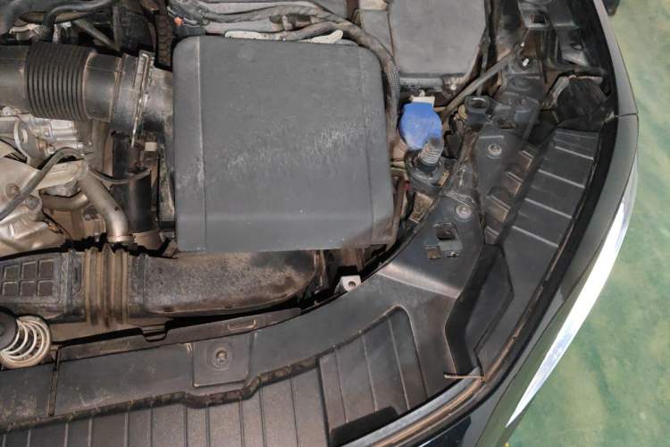 Used Mercedes-Benz GLB 2023 GLB 220 Fashion Model Engine Bay Left