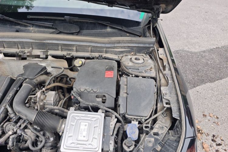 Used Mercedes-Benz GLB 2023 GLB 200 Fashion Model Engine Bay Left
