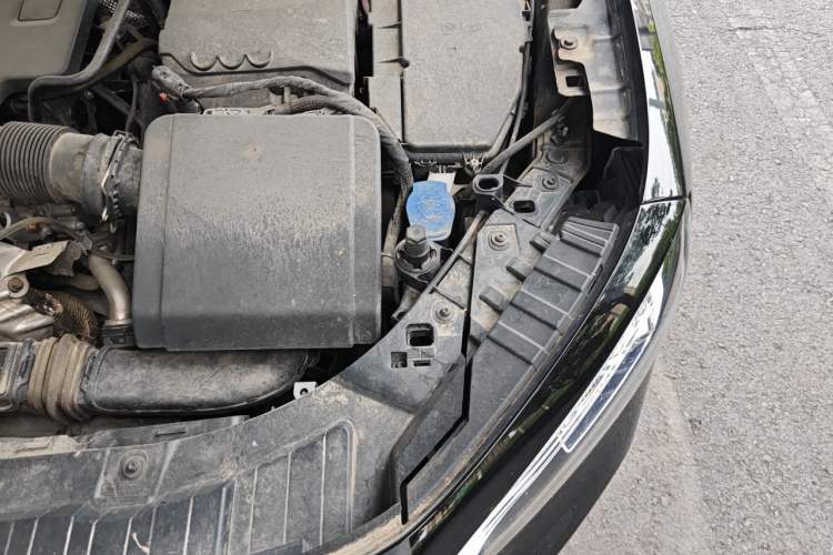 Used Mercedes-Benz GLB 2023 GLB 220 Fashion Model Engine Bay Left
