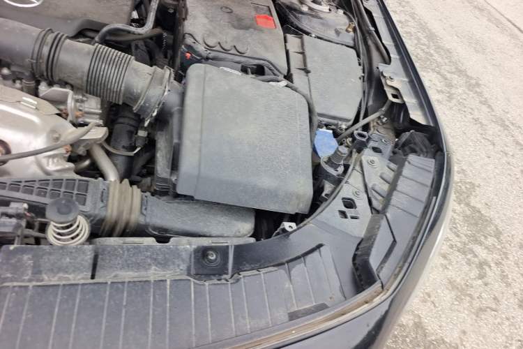 Used Mercedes-Benz GLB 2023 GLB 220 Sport Edition Engine Bay Left