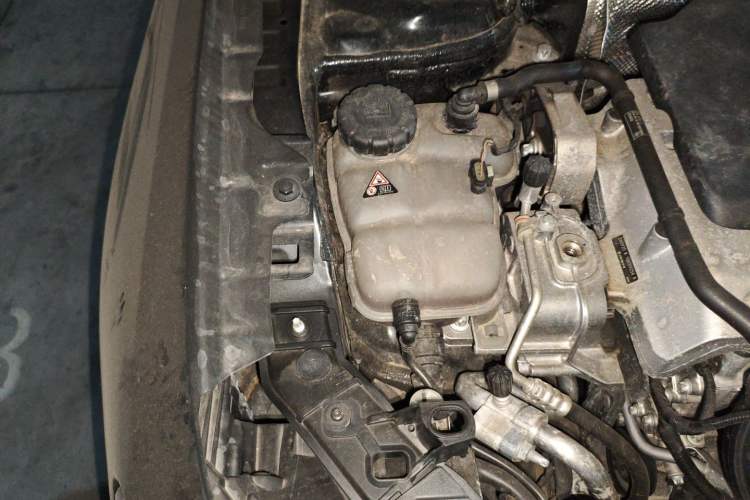 Used Mercedes-Benz GLB 2023 GLB 220 Sport Edition Engine Bay Right