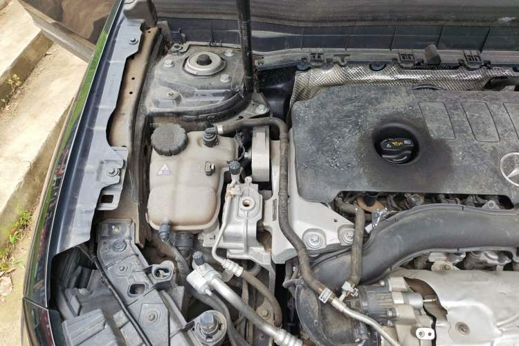 Used Mercedes-Benz GLB 2023 GLB 220 Sport Edition Engine Bay Right