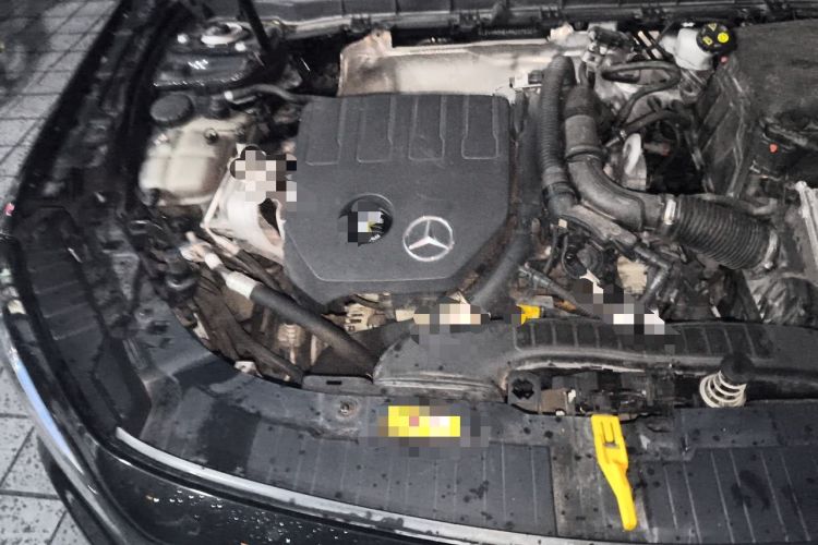 Used Mercedes-Benz GLB 2023 Refreshed GLB 200 Dynamic Edition Engine Bay Right