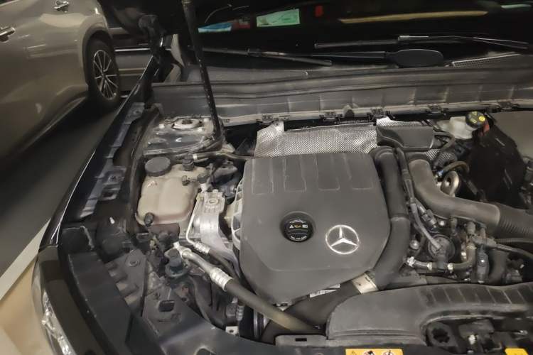 Used Mercedes-Benz GLB 2023 GLB 200 Fashion Model Engine Bay Right