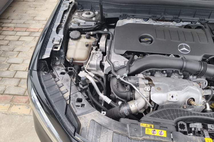 Used Mercedes-Benz GLB 2023 GLB 220 Sport Edition Engine Bay Right
