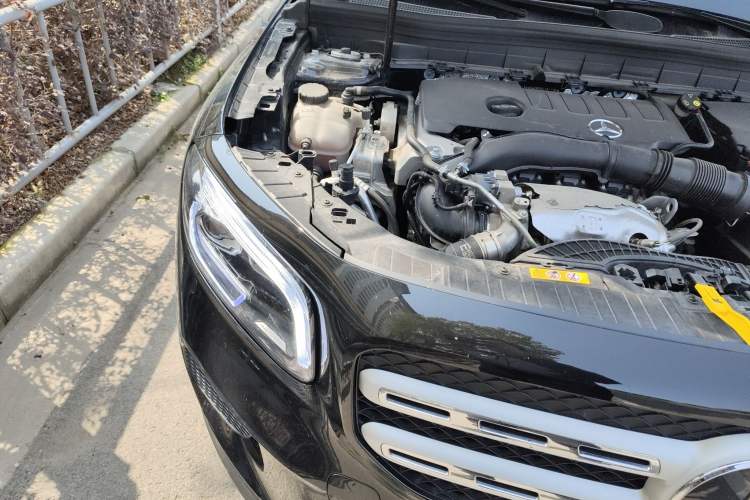 Used Mercedes-Benz GLB 2023 GLB 220 4MATIC Engine Bay Right