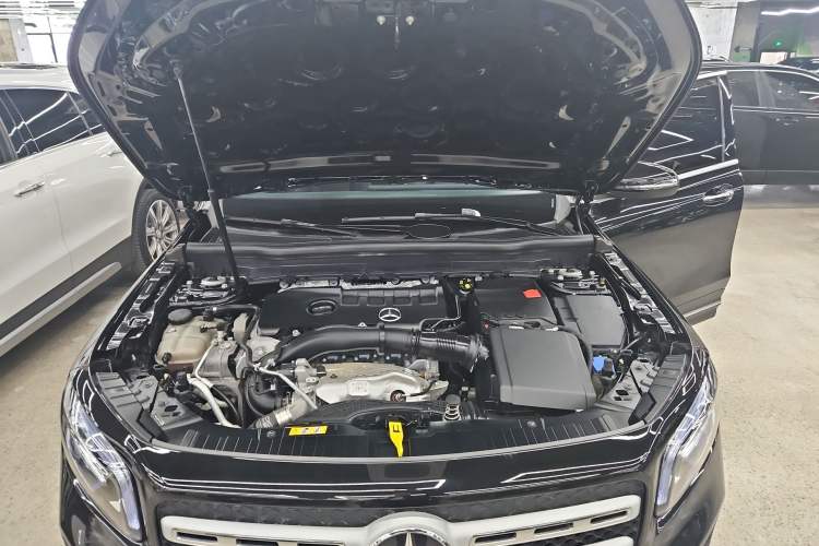 Used Mercedes-Benz GLB 2023 GLB 220 Fashion Model Engine Bay