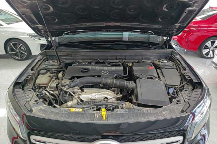 Used Mercedes-Benz GLB 2023 GLB 220 Sport Edition Engine Bay