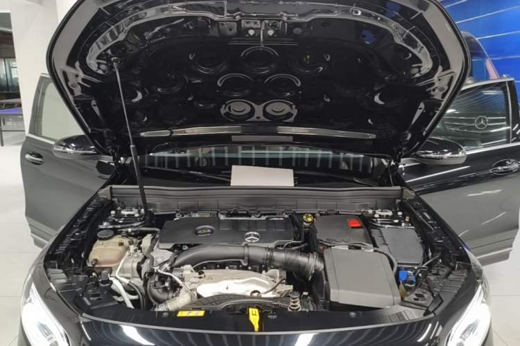 Used Mercedes-Benz GLB 2023 GLB 220 Fashion Model Engine Bay