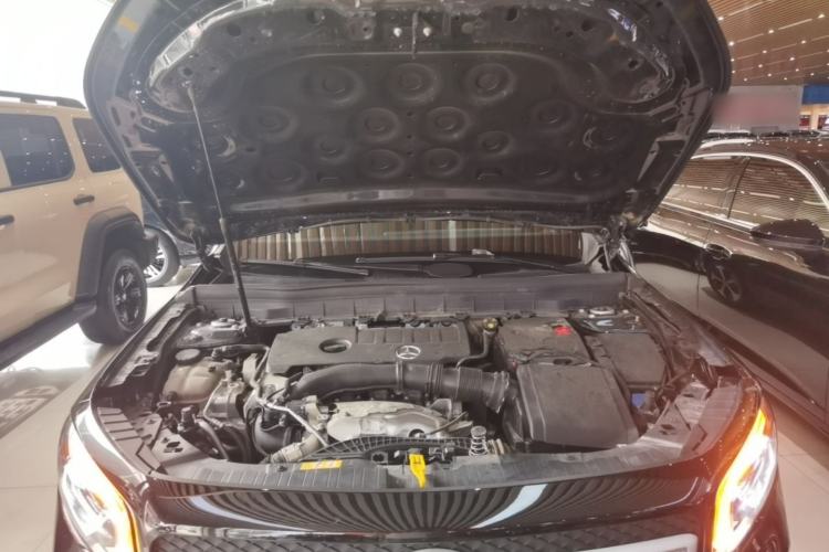 Used Mercedes-Benz GLB 2023 GLB 220 Fashion Model Engine Bay