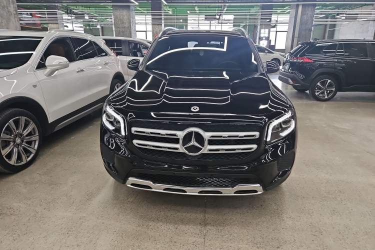 Used Mercedes-Benz GLB 2023 GLB 220 Fashion Model Exterior 2