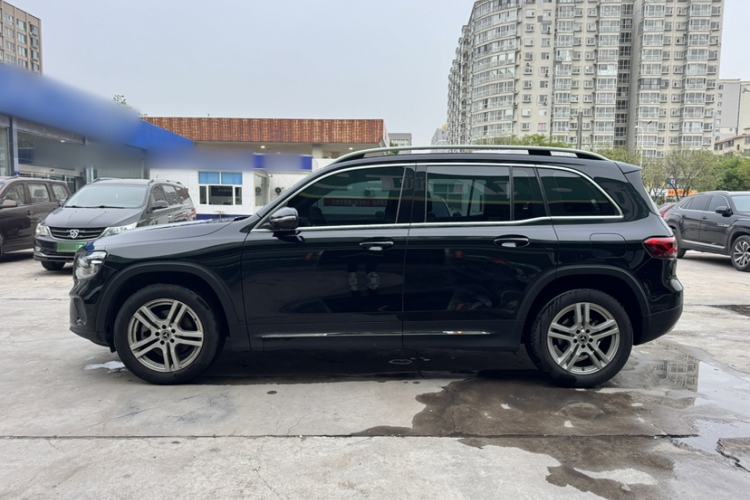 Used Mercedes-Benz GLB 2023 Refreshed GLB 200 Dynamic Edition Exterior 3