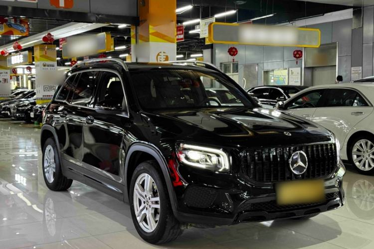 Used Mercedes-Benz GLB 2023 Refreshed GLB 200 Dynamic Edition Exterior 3