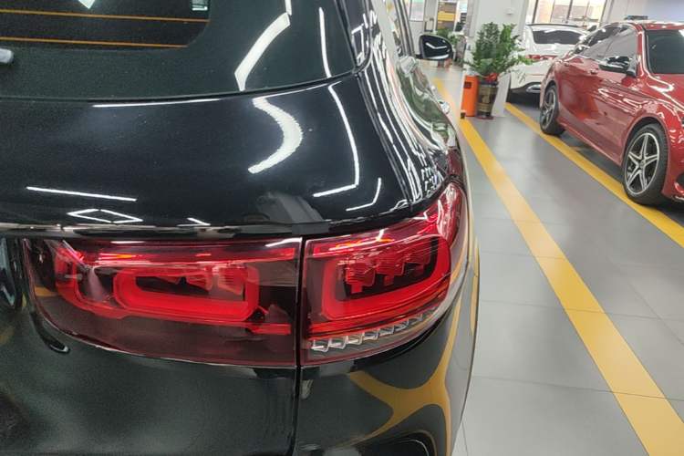 Used Mercedes-Benz GLB 2023 GLB 220 Sport Edition Exterior 3
