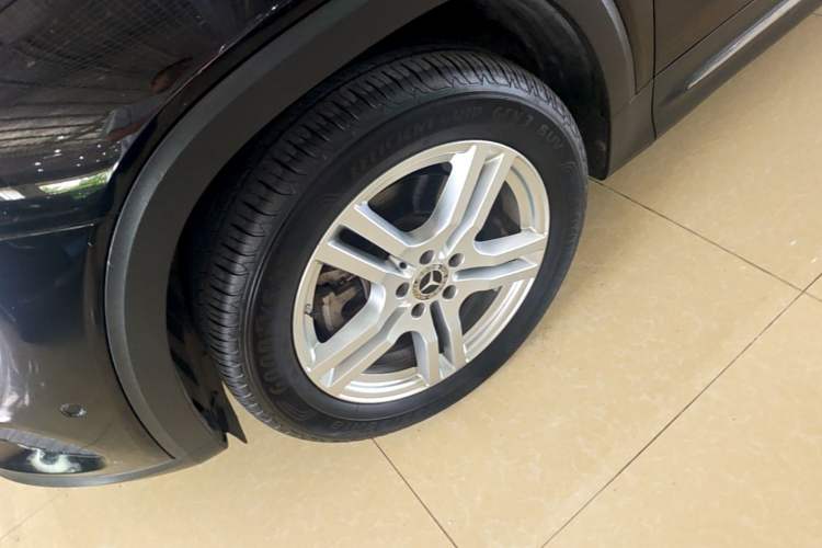 Used Mercedes-Benz GLB 2023 GLB 220 Sport Edition Exterior 4