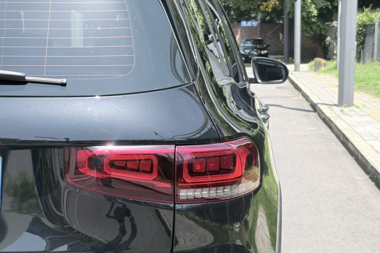 Used Mercedes-Benz GLB 2023 GLB 220 Fashion Model Exterior 4