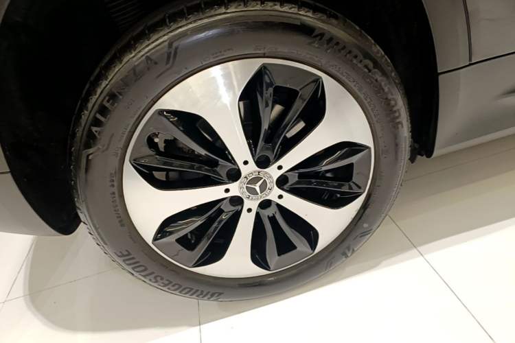 Used Mercedes-Benz GLB 2023 GLB 220 Fashion Model Exterior 5