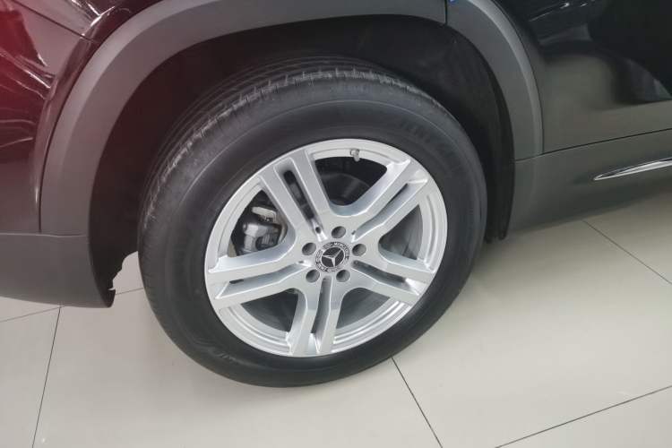 Used Mercedes-Benz GLB 2023 GLB 220 Sport Edition Exterior 5