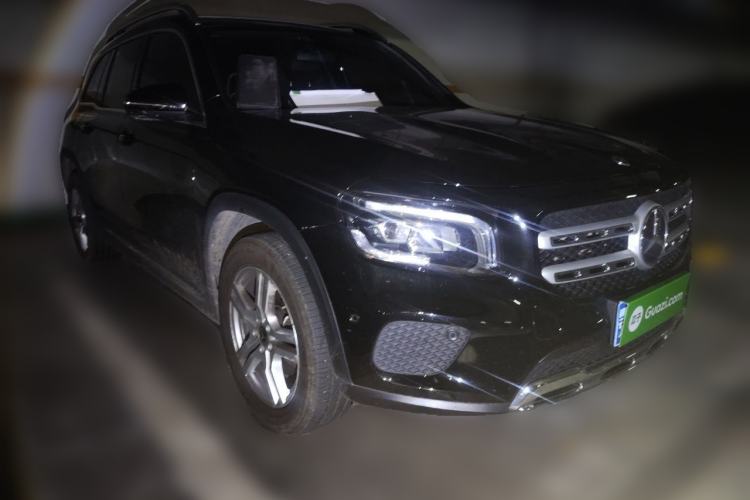 Used Mercedes-Benz GLB 2023 GLB 200 Fashion Model Front Right 45 Deg