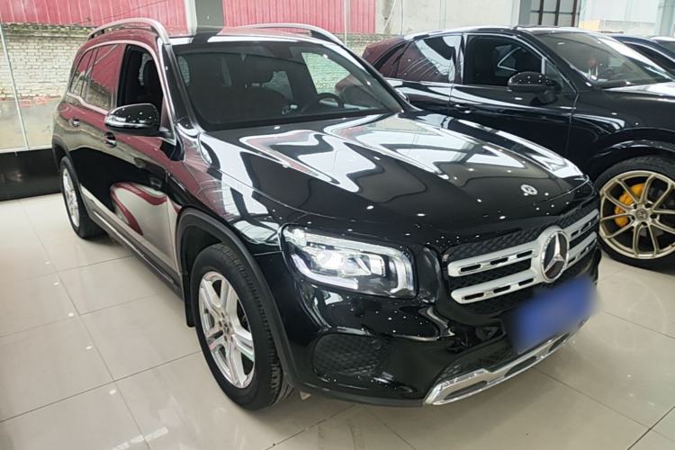 Used Mercedes-Benz GLB 2023 GLB 200 Dynamic Edition Front Right 45 Deg