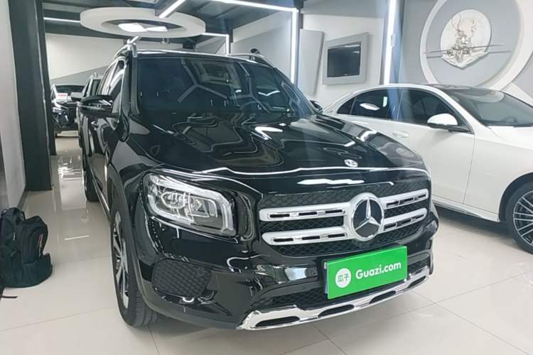 Used Mercedes-Benz GLB 2023 GLB 220 Fashion Model Front Right 45 Deg