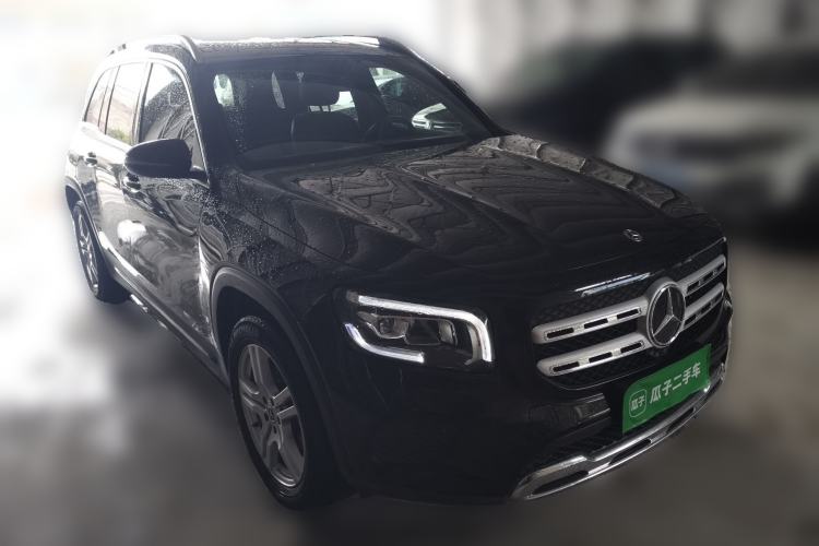 Used Mercedes-Benz GLB 2023 Refreshed GLB 200 Dynamic Edition Front Right 45 Deg