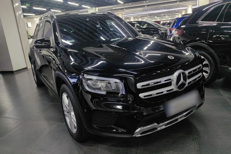 Used Mercedes-Benz GLB 2023 GLB 200 Fashion Model Front Right 45 Deg