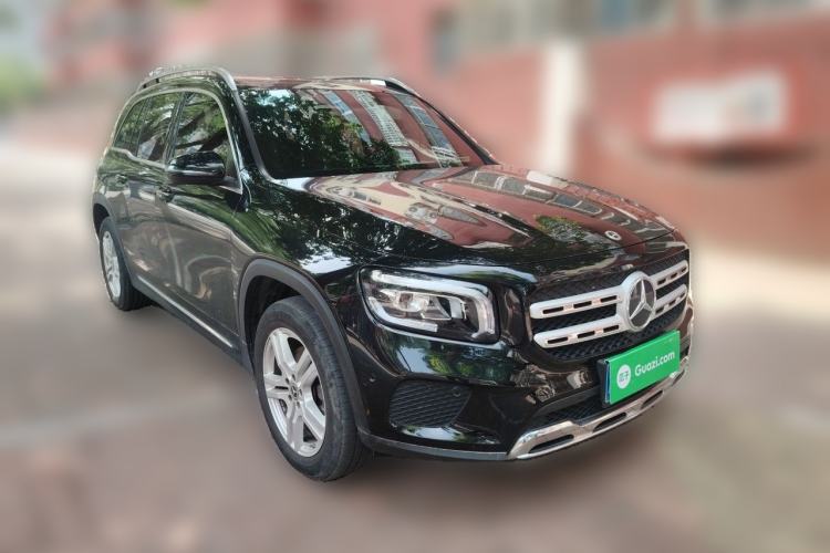 Used Mercedes-Benz GLB 2023 GLB 200 Fashion Model Front Right 45 Deg