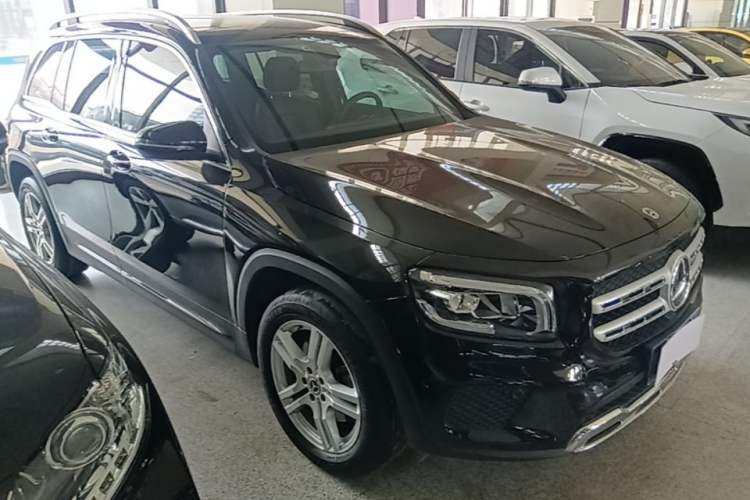 Used Mercedes-Benz GLB 2023 GLB 220 Sport Edition Front Right 45 Deg