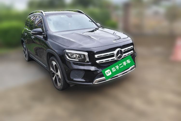 Used Mercedes-Benz GLB 2023 GLB 220 Fashion Model Front Right 45 Deg