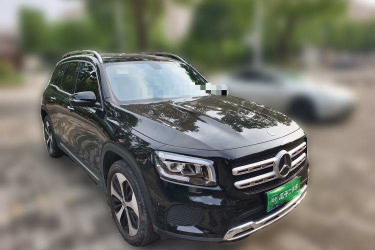 Used Mercedes-Benz GLB 2023 GLB 220 Fashion Model Front Right 45 Deg