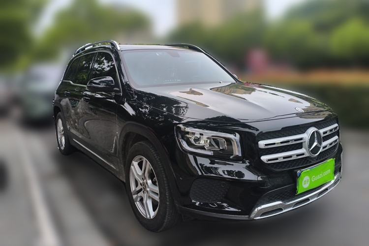 Used Mercedes-Benz GLB 2023 GLB 200 Fashion Model Front Right 45 Deg