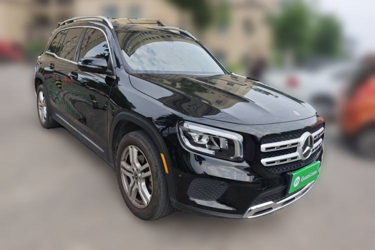 Used Mercedes-Benz GLB 2023 GLB 200 Fashion Model Front Right 45 Deg