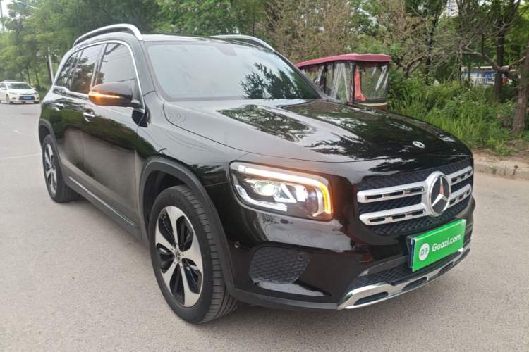 Used Mercedes-Benz GLB 2023 GLB 220 Fashion Model Front Right 45 Deg