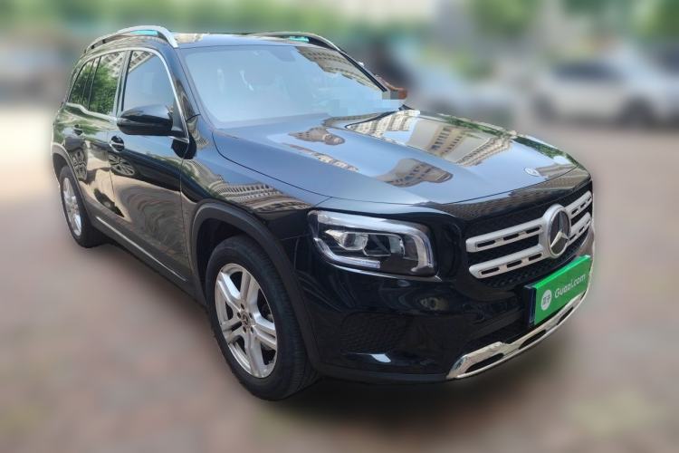 Used Mercedes-Benz GLB 2023 Refreshed GLB 200 Dynamic Edition Front Right 45 Deg