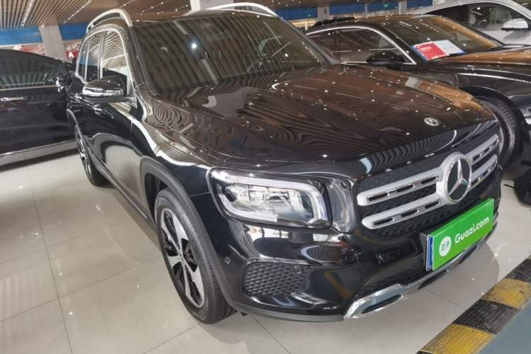 Used Mercedes-Benz GLB 2023 GLB 220 Fashion Model Front Right 45 Deg