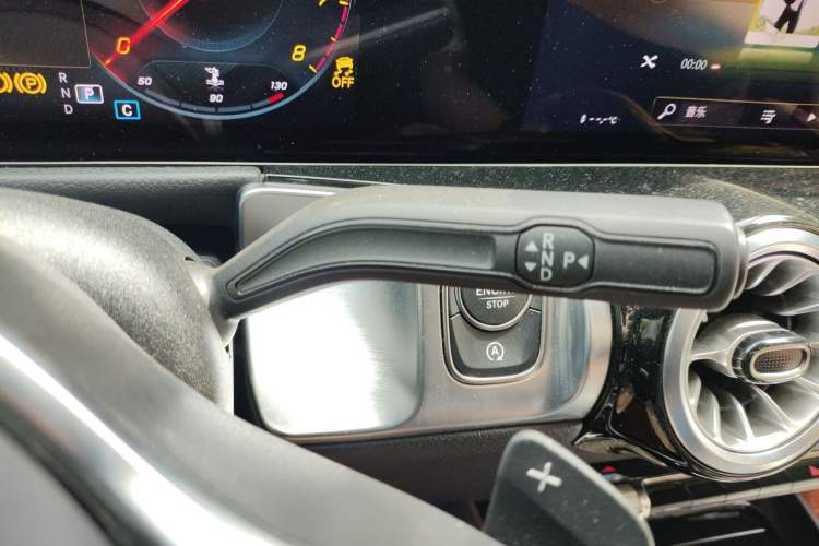 Used Mercedes-Benz GLB 2023 GLB 220 4MATIC Gear Lever