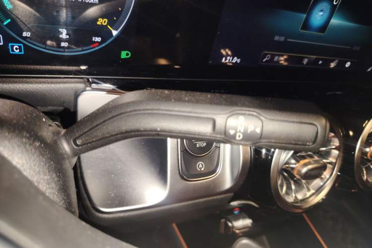 Used Mercedes-Benz GLB 2023 GLB 200 Fashion Model Gear Lever