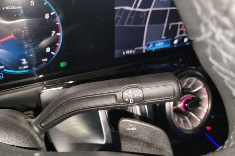 Used Mercedes-Benz GLB 2023 GLB 220 Sport Edition Gear Lever