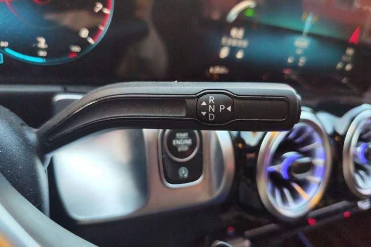 Used Mercedes-Benz GLB 2023 GLB 220 Sport Edition Gear Lever