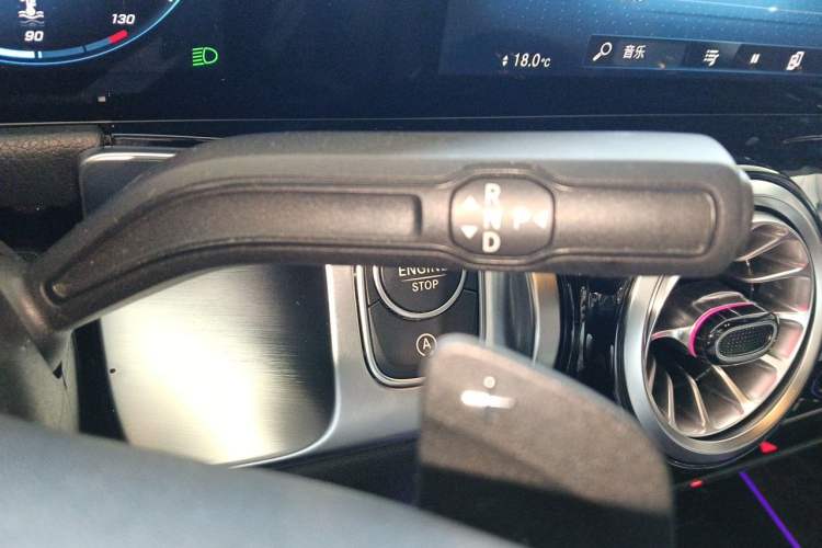 Used Mercedes-Benz GLB 2023 GLB 220 Sport Edition Gear Lever