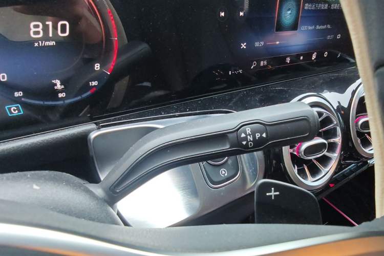 Used Mercedes-Benz GLB 2023 GLB 200 Fashion Model Gear Lever