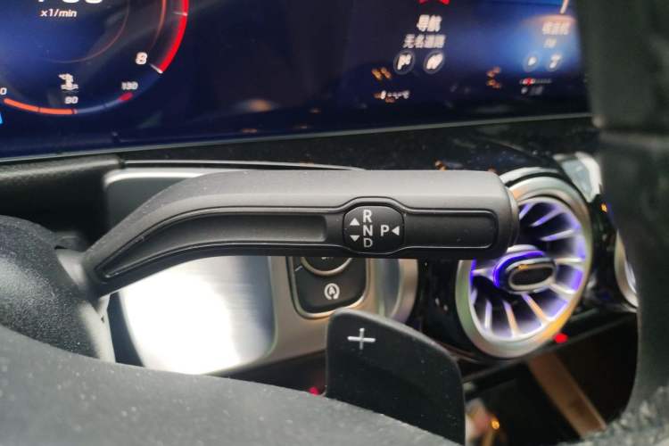 Used Mercedes-Benz GLB 2023 GLB 220 Fashion Model Gear Lever