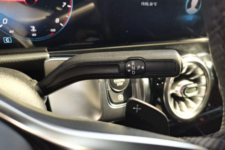Used Mercedes-Benz GLB 2023 GLB 220 Sport Edition Gear Lever