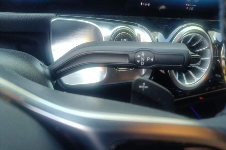 Used Mercedes-Benz GLB 2023 GLB 220 Fashion Model Gear Lever